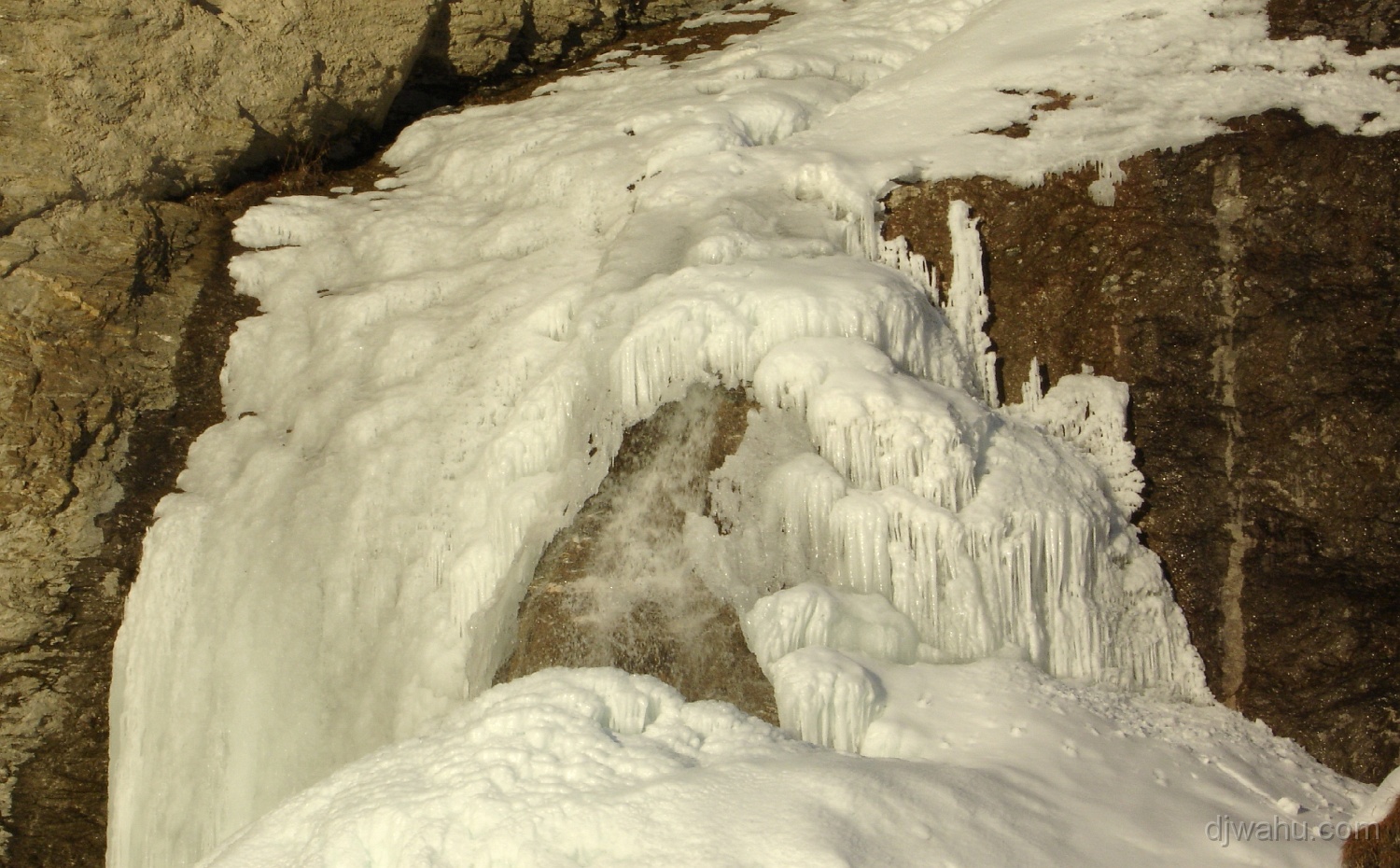 DSC01484-Schrager-Eis-WasserFall-20050105.JPG