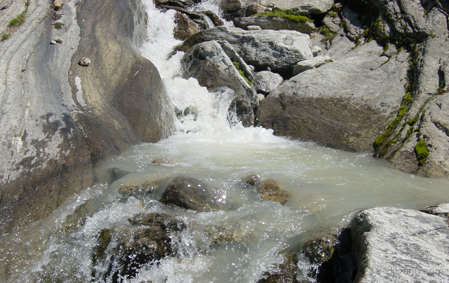 DSC03304-Bach-Gletscherschliff-20030621.JPG