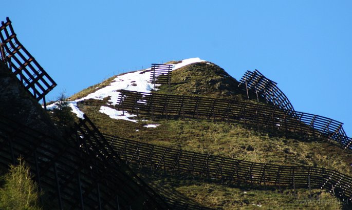 IMG_4259-LawinenverbauungSchnee.jpg